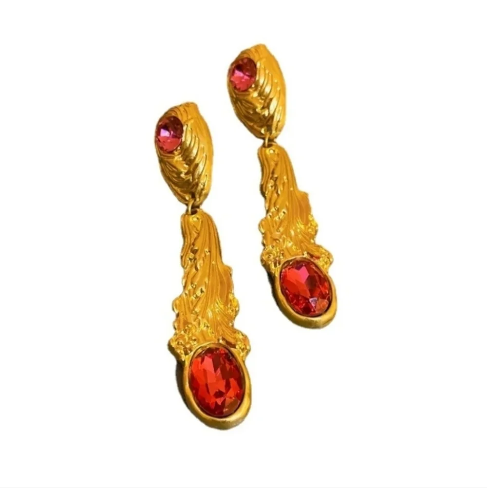 NWT Vintage Baroque Palace Red Crystal Gold Drop Earrings
